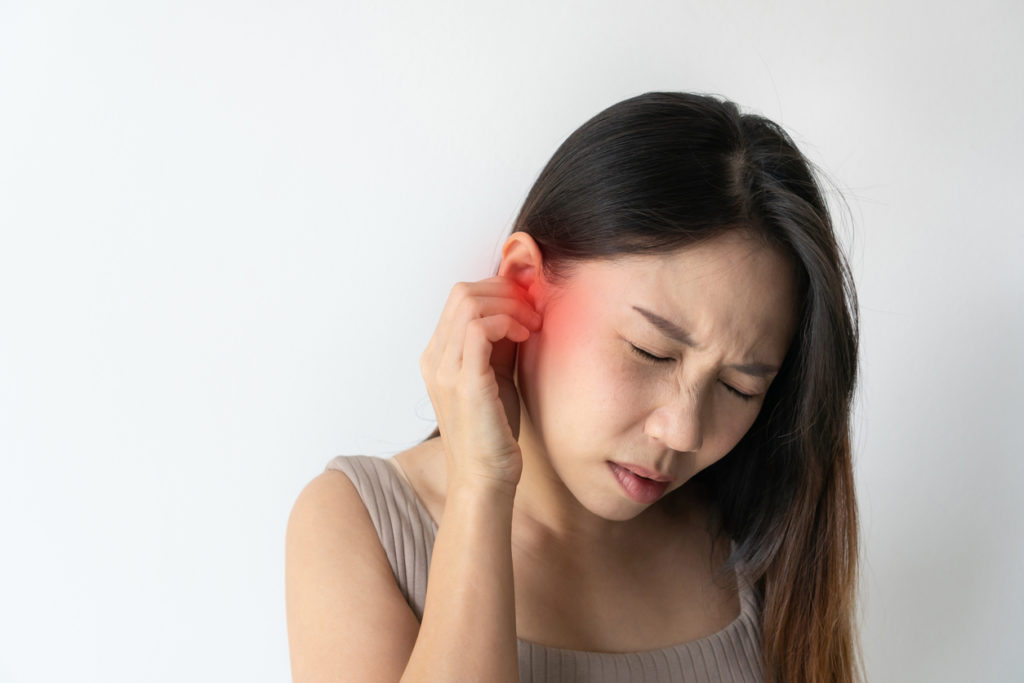 耳悶脹痛